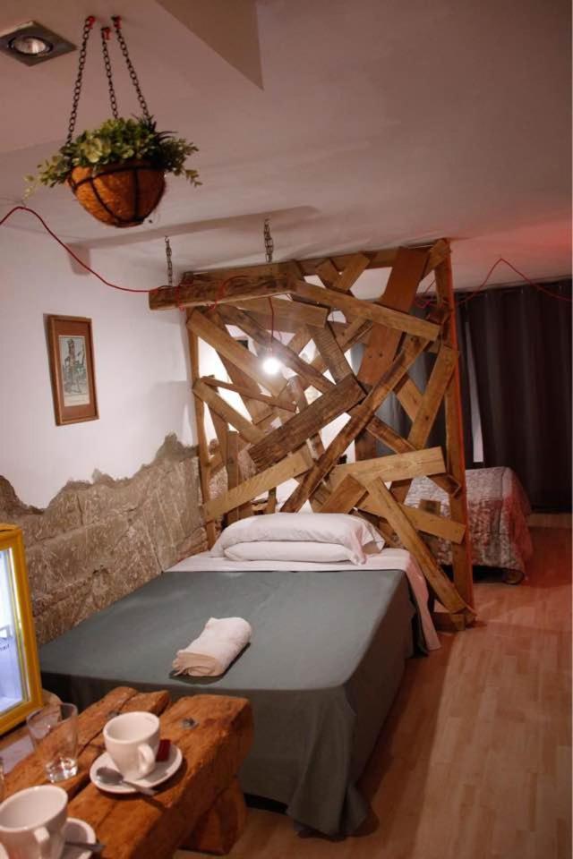 Casa Paeria Panzió Lleida Kültér fotó